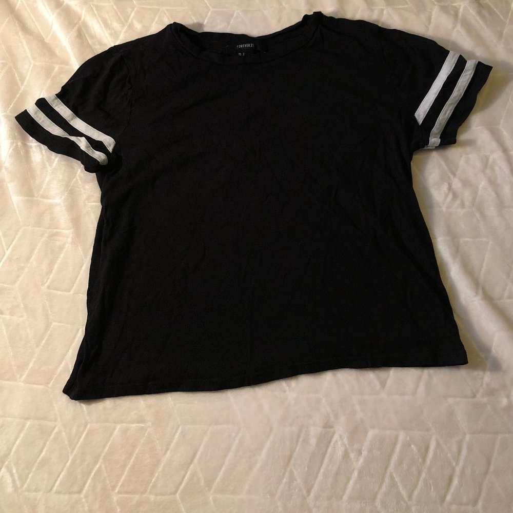 🏄3 for $15🏄 Black Tee With White Stripes